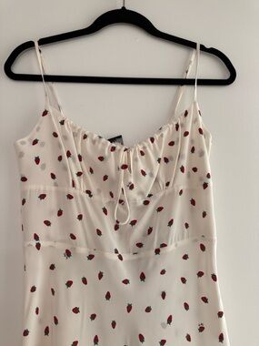 The Alba in White Strawberry Print